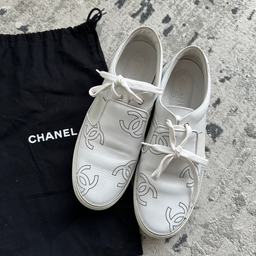 Chanel Sneakers 39